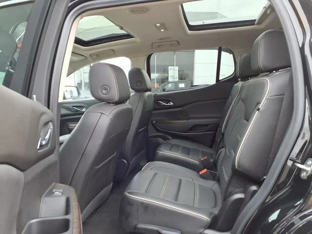 2023 GMC Acadia Denali - Photo 13