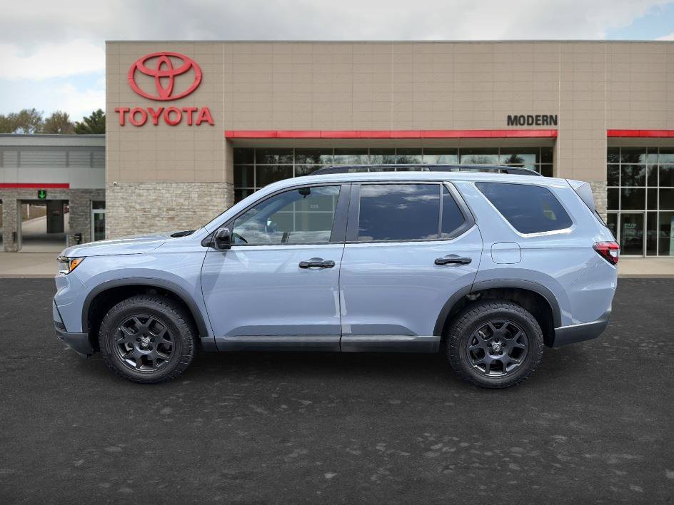 Used 2025 Sonic Gray Pearl Honda TrailSport image 7