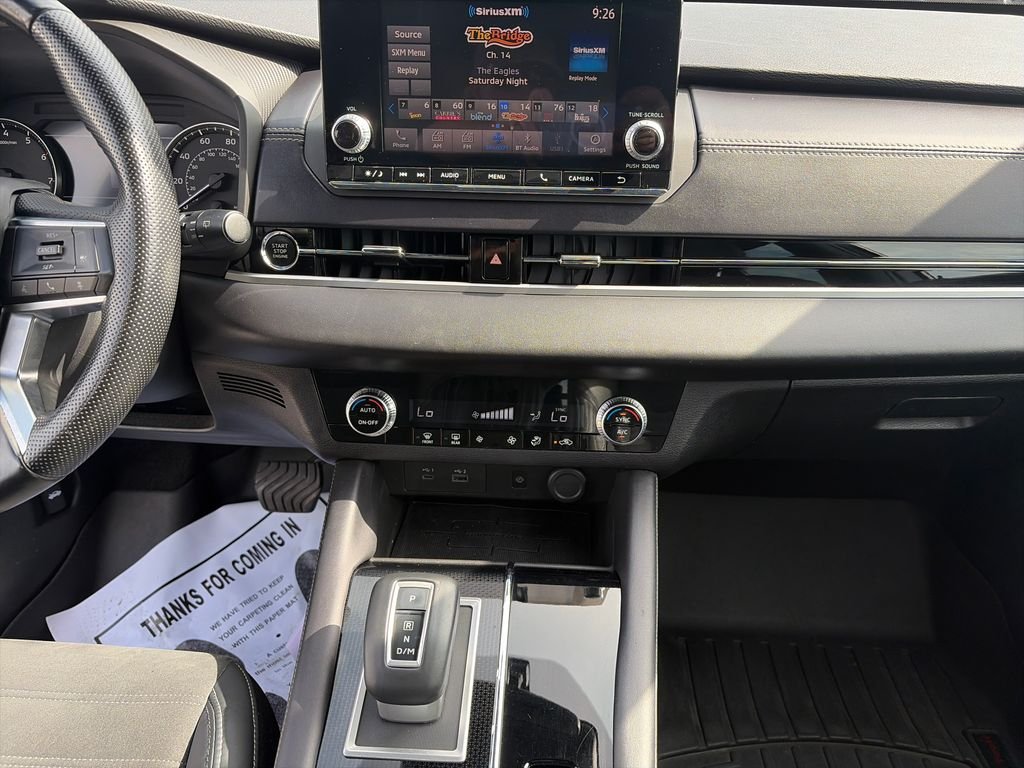 Used 2022  Mitsubishi Black Edition image 16