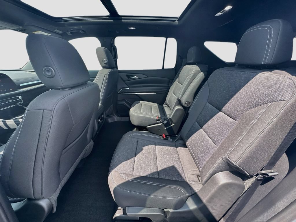 New 2027 Polar White Tricoat Chevrolet LT image 26