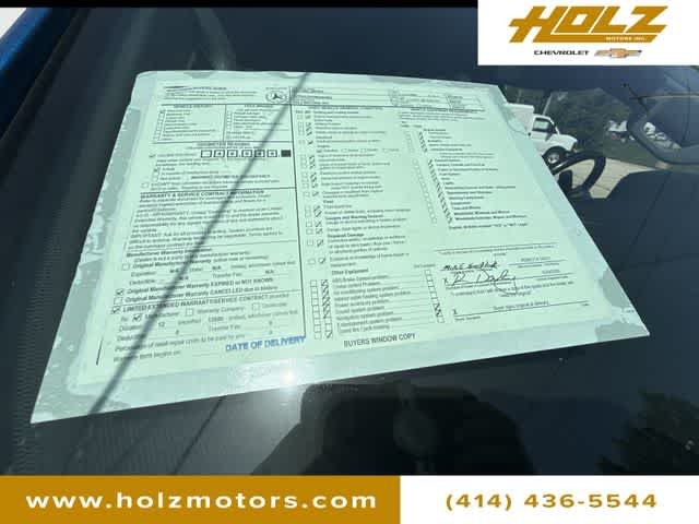 Certified Used 2022 Dynamic Blue Metallic GMC Elevation image 29
