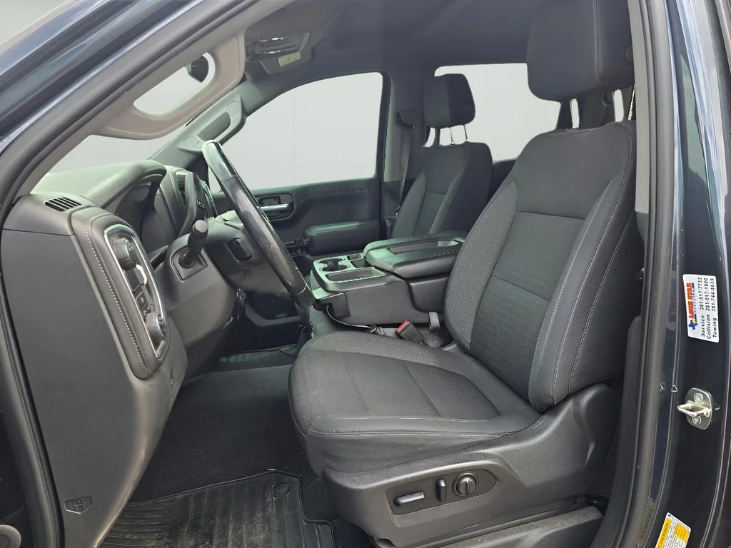 Used 2020 Shadow Gray Metallic Chevrolet LT image 27