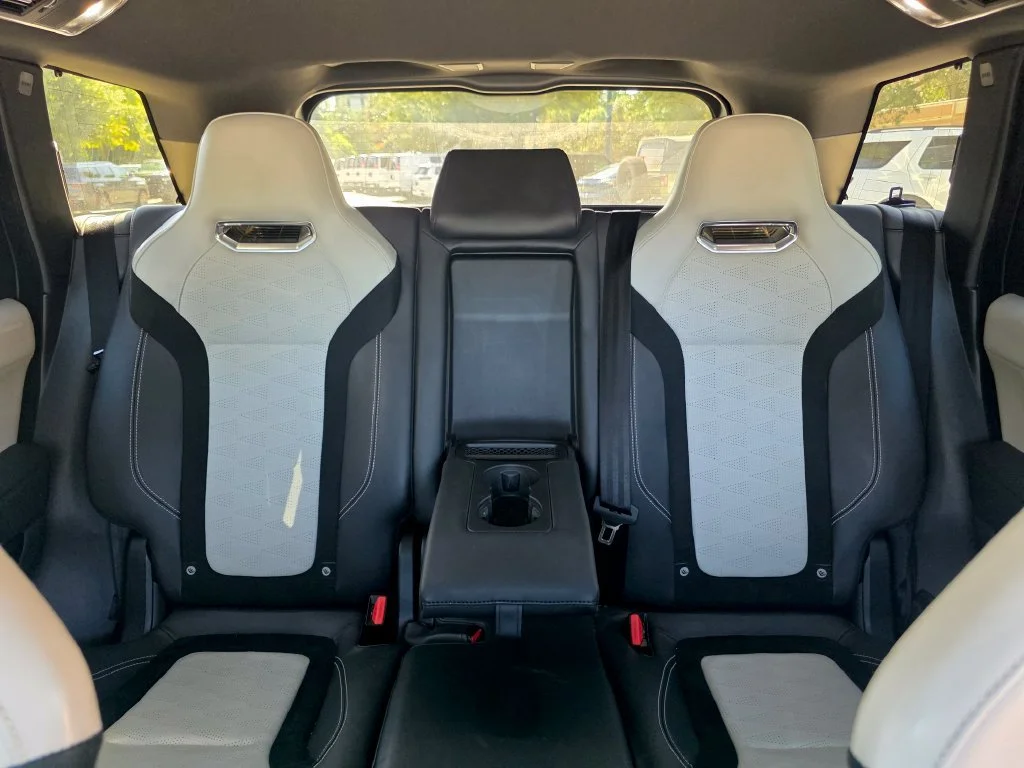 Used 2018 White Land Rover SVR image 13