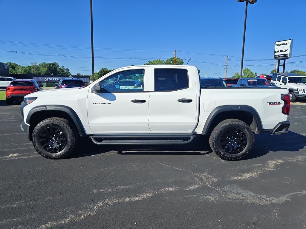 Used 2024 White Chevrolet Trail Boss image 2