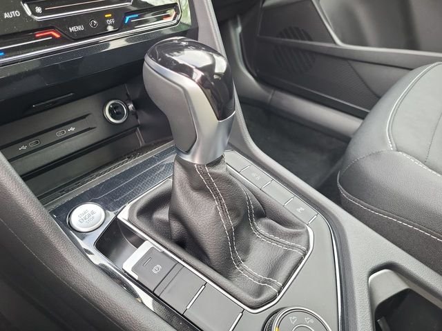 New 2026 Green Volkswagen 1.5T SE Black image 24
