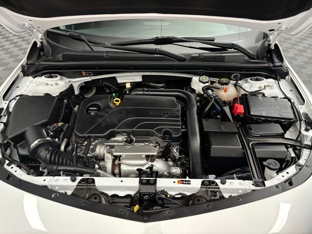 Used 2024 Summit White Chevrolet LT image 12