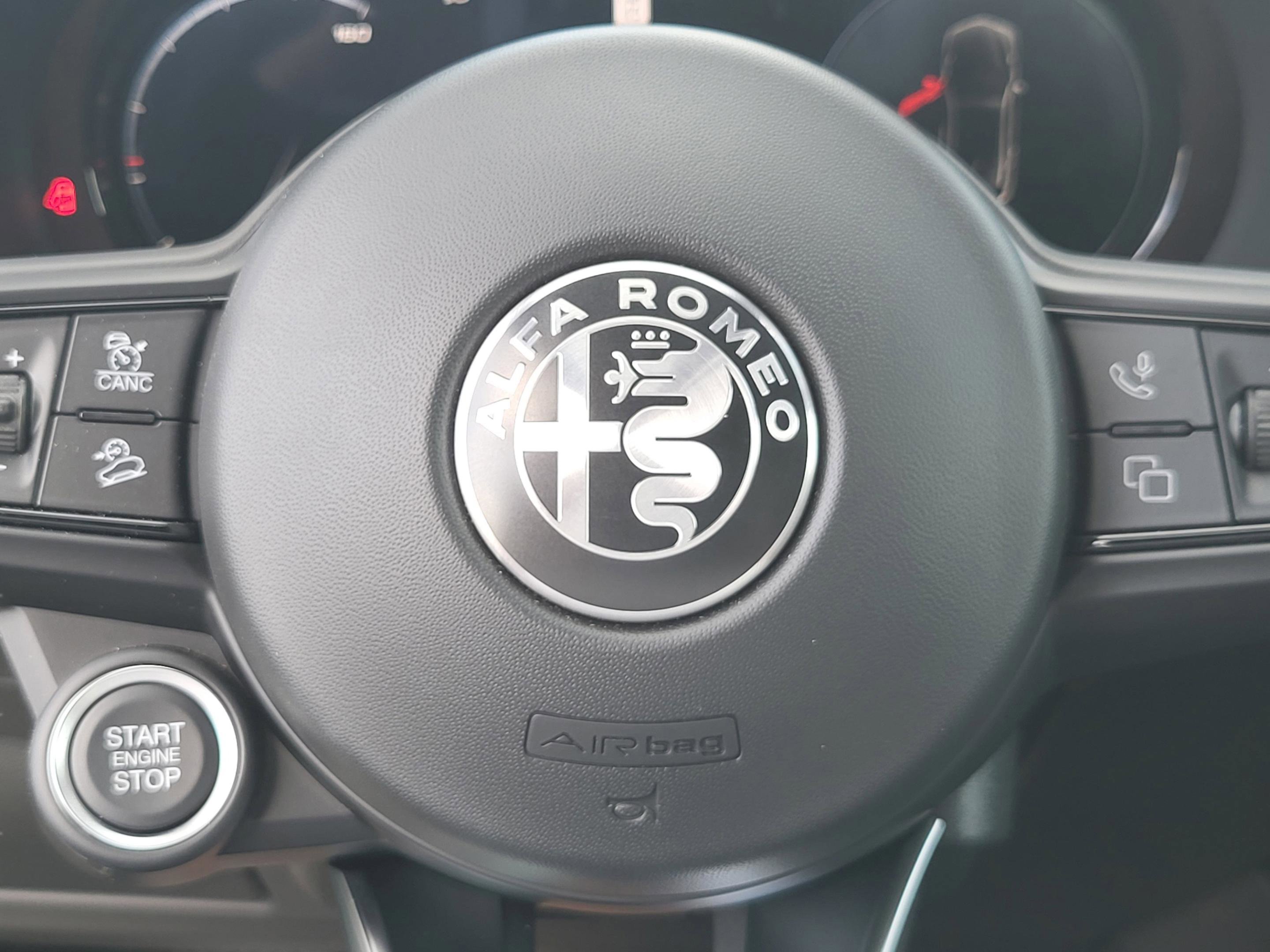 2025 Alfa Romeo Stelvio Intensa - Photo 11