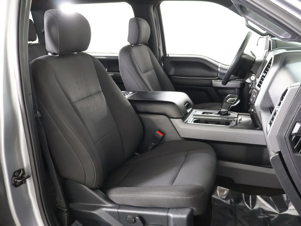 Used 2020 Silver Ford XLT image 27