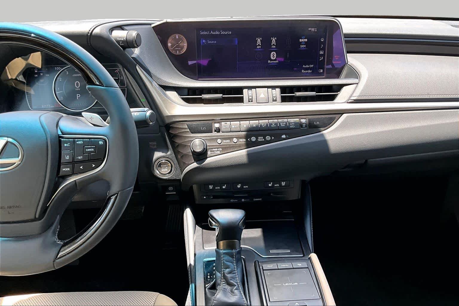 Used 2020 Silver Lining Metallic Lexus  image 7