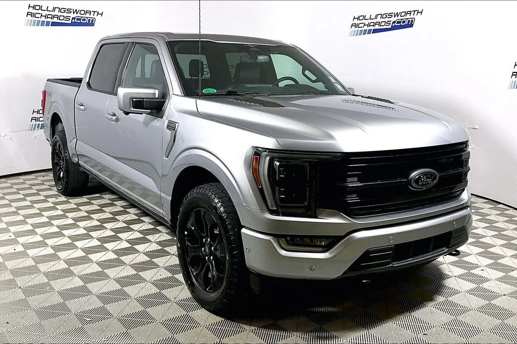Certified Used 2023 Silver Metallic Ford Platinum image 3