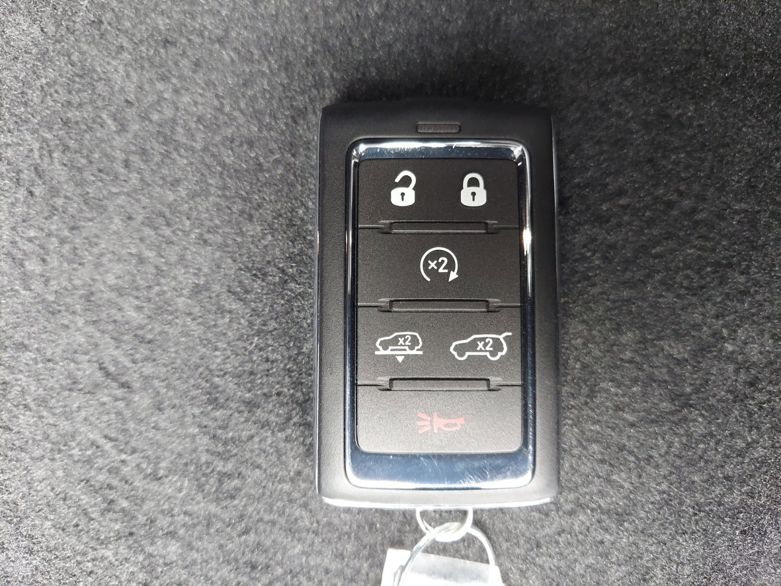 New 2026 Velvet Red Pearlcoat Jeep Limited Reserve image 33