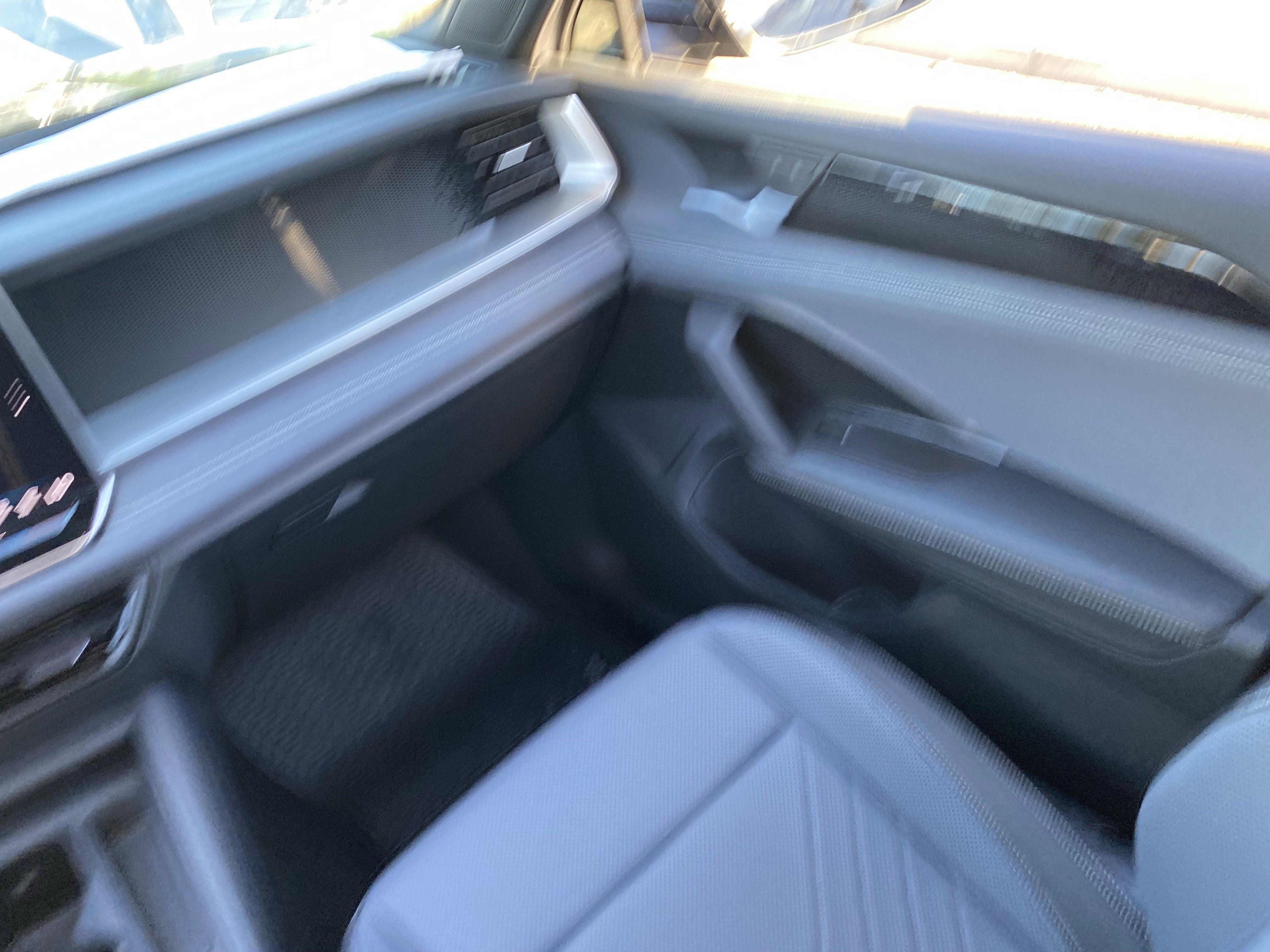 2026 Volkswagen Tiguan SE R-LINE BLACK - Photo 12