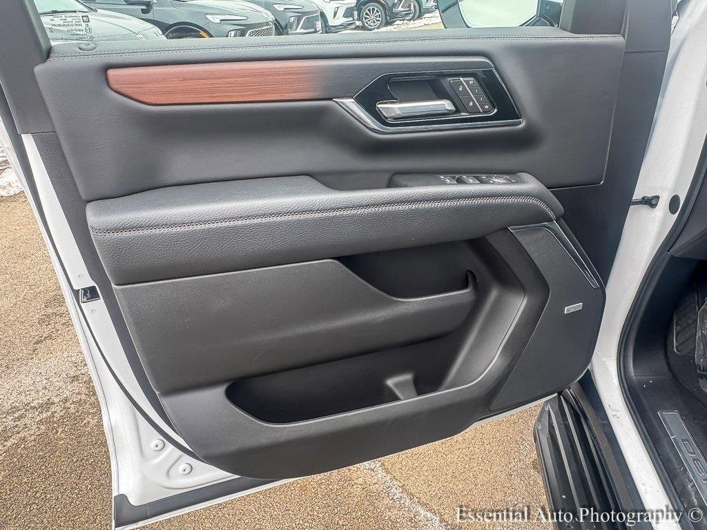 2025 GMC YUKON - Image 23