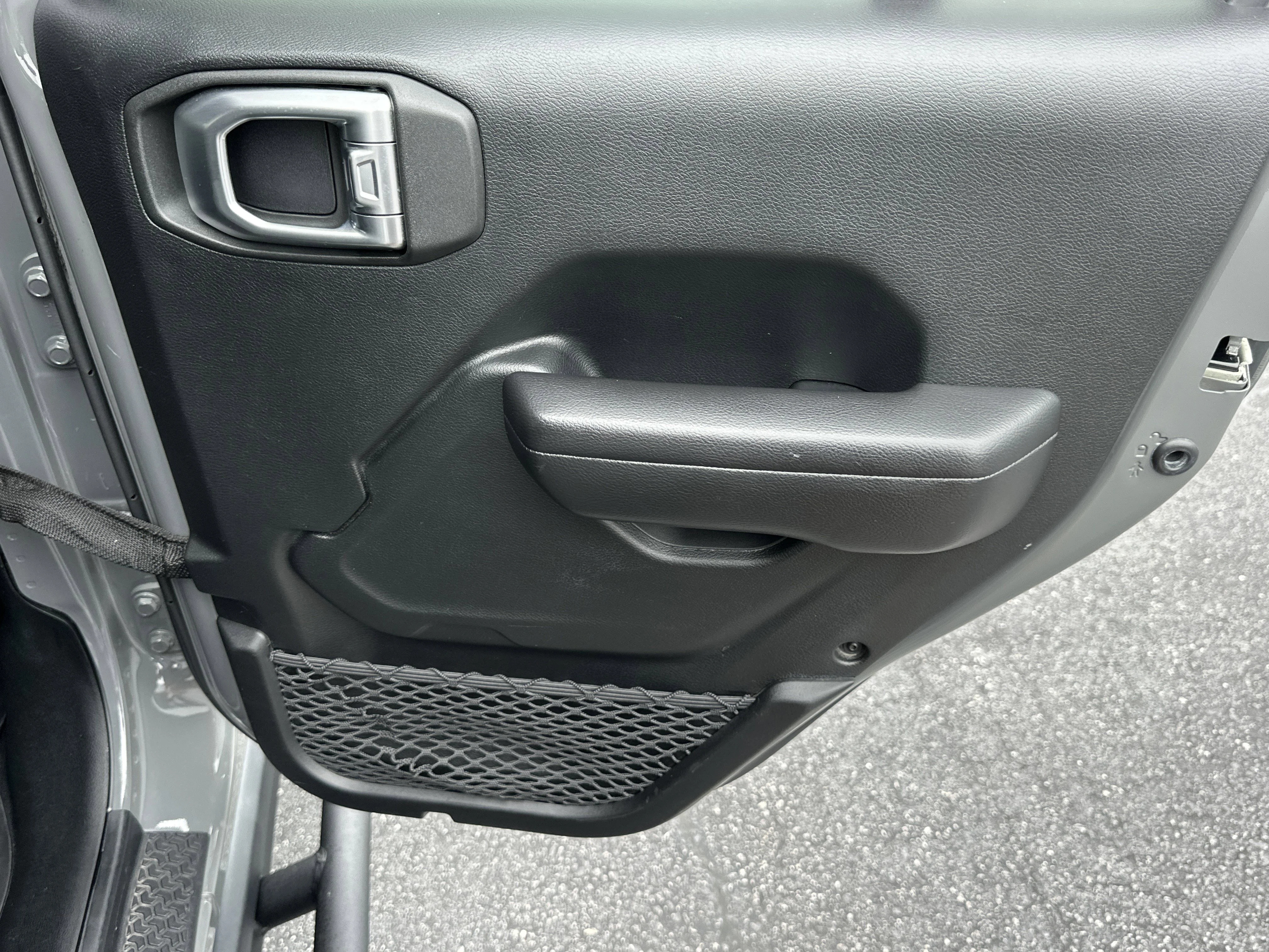 Used 2019 Sting-Gray Clear Coat Jeep Rubicon image 16