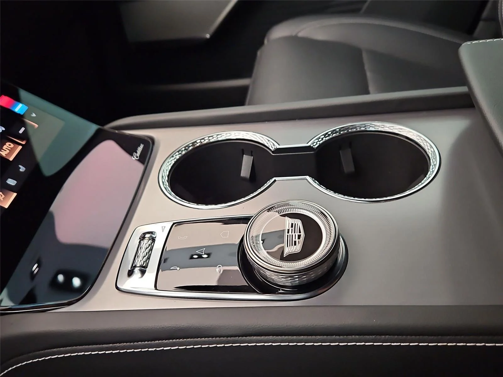2026 Cadillac VISTIQ Sport - Photo 21