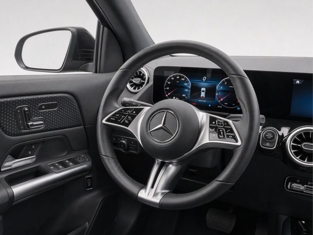 Used 2025  Mercedes-Benz GLA 250 image 33