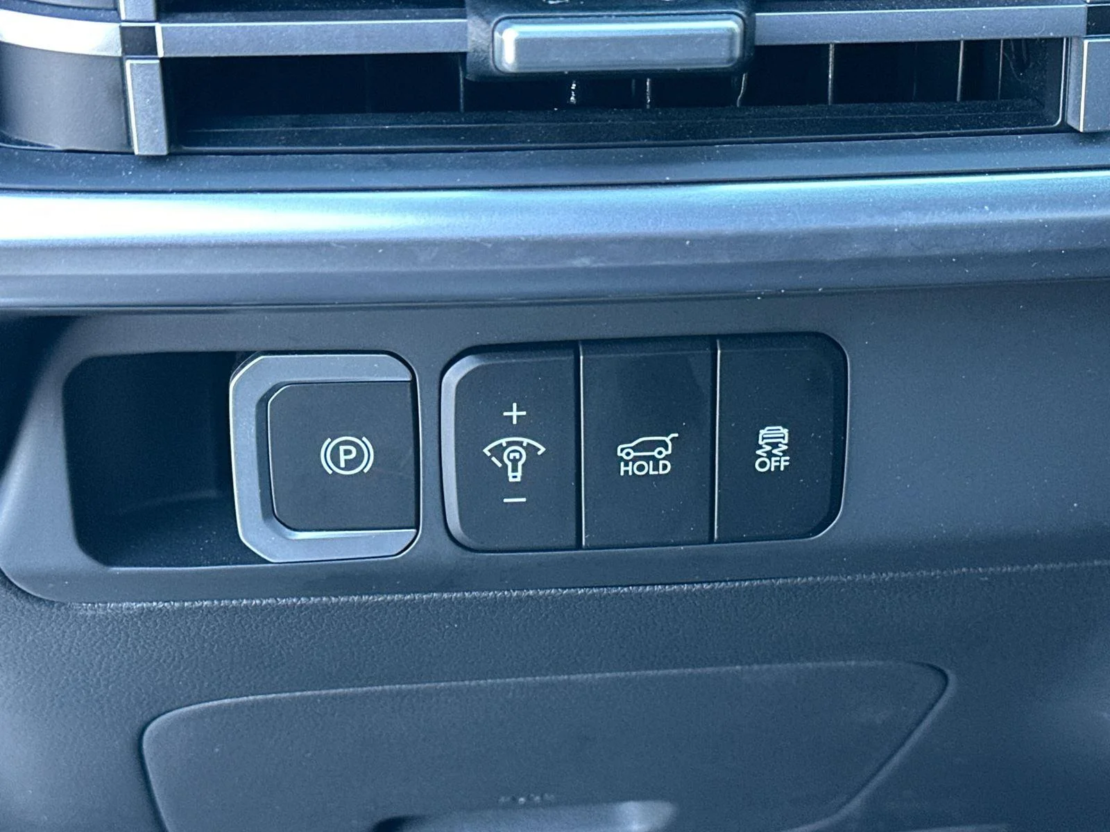 2025 Hyundai Santa Fe SEL - Photo 12