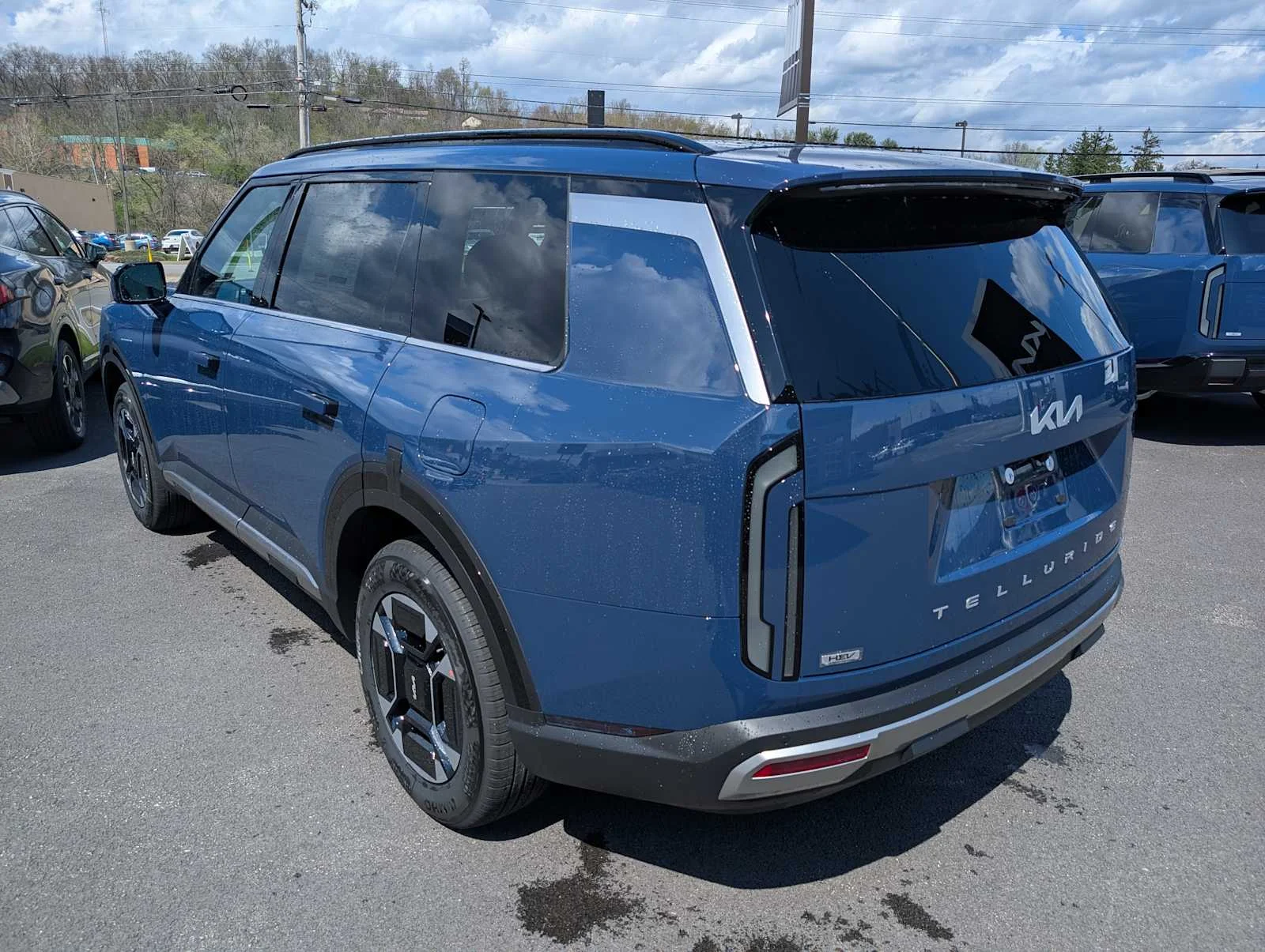 New 2027 Midnight Lake Blue Kia EX image 9