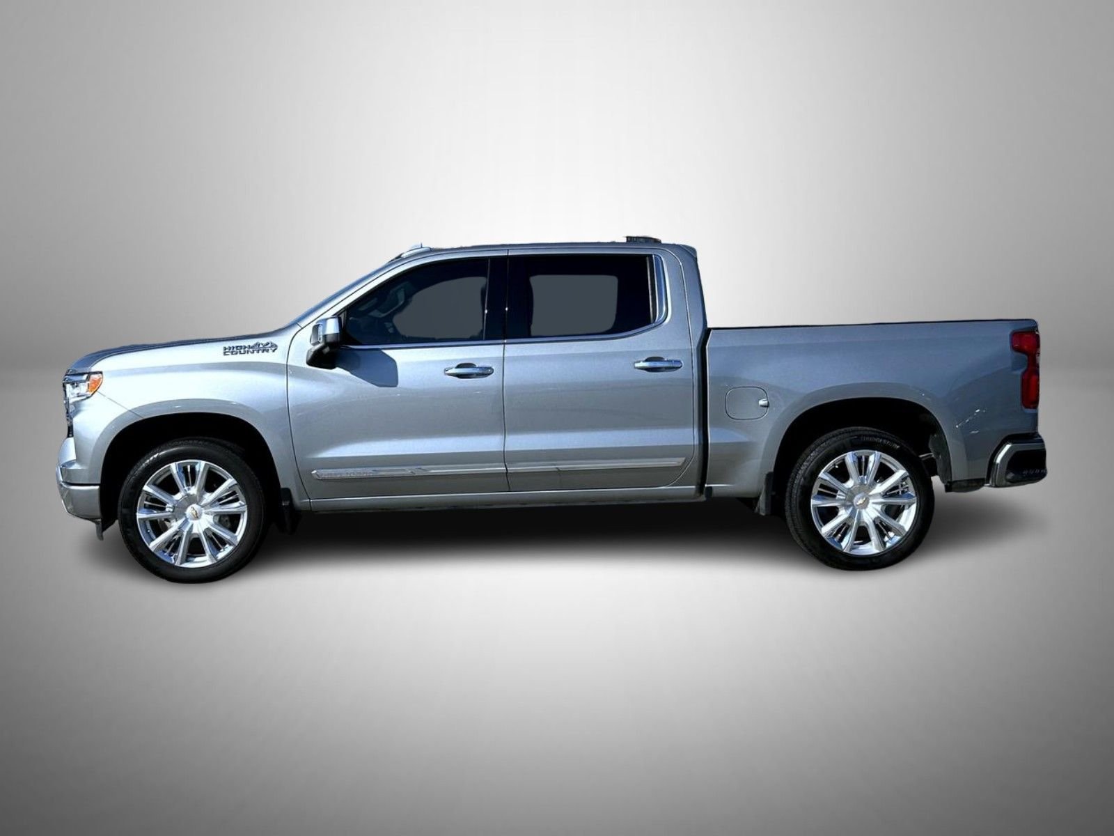 Used 2025 Gray Chevrolet High Country image 8