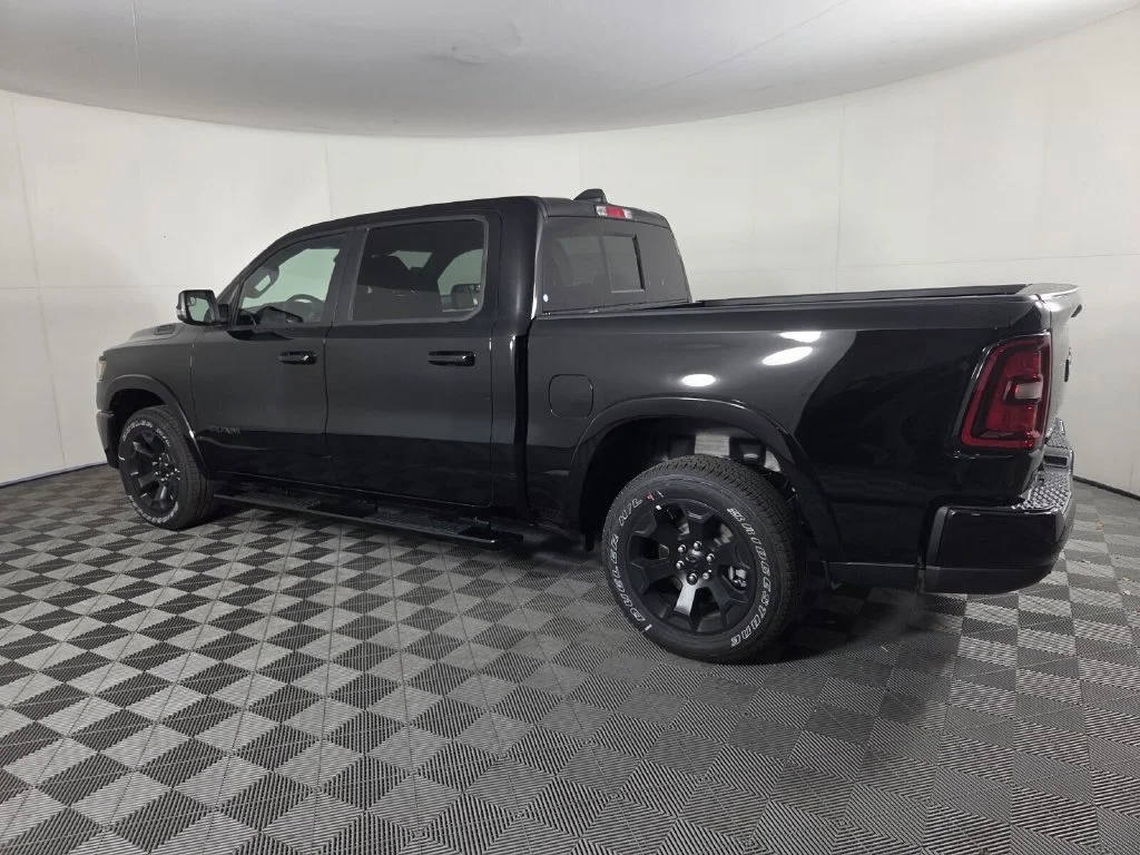 New 2026 Diamond Black Crystal Pearl-Coat Exterior Paint RAM Big Horn image 7
