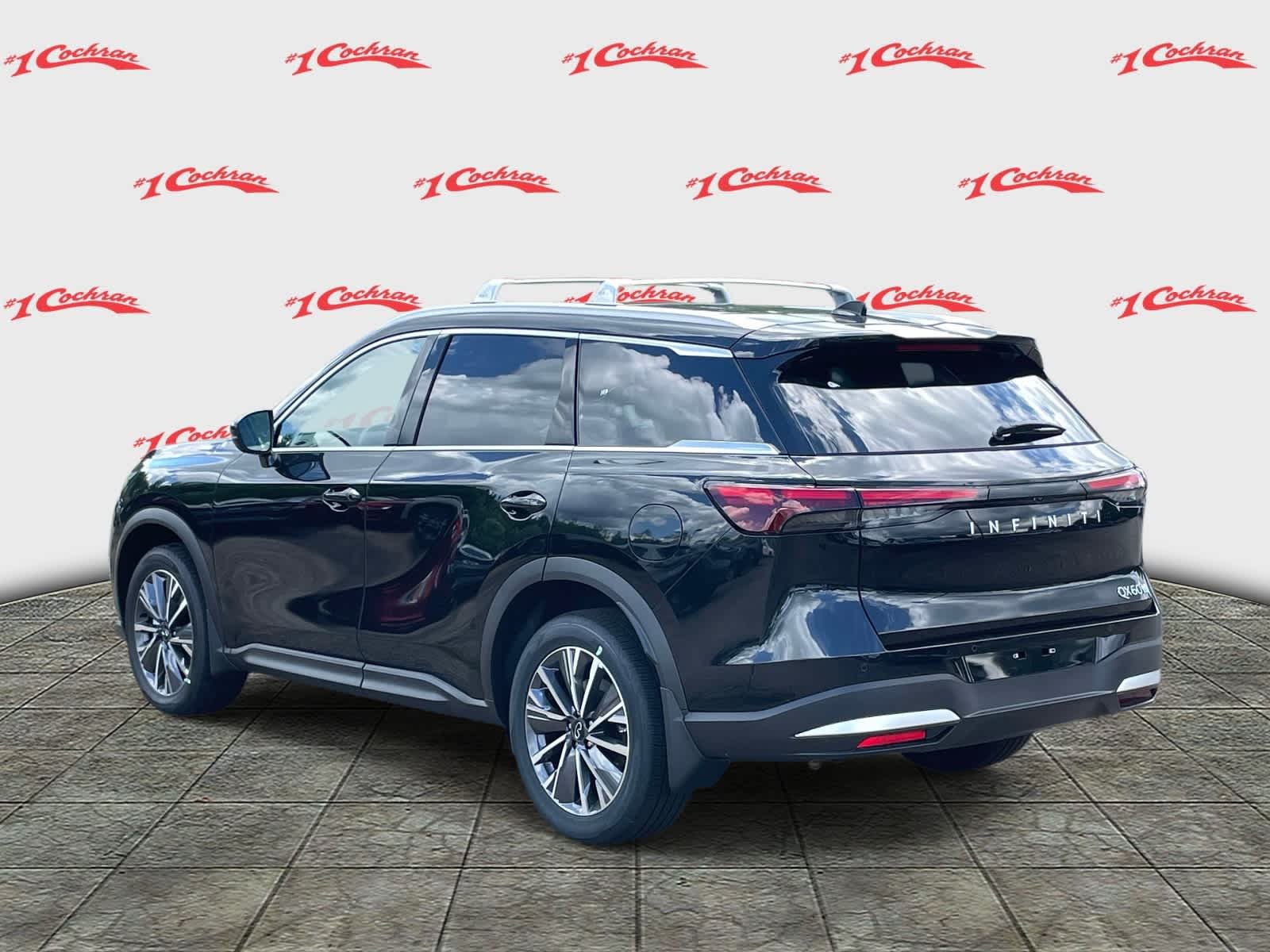 New 2027 Mineral Black INFINITI LUXE image 9