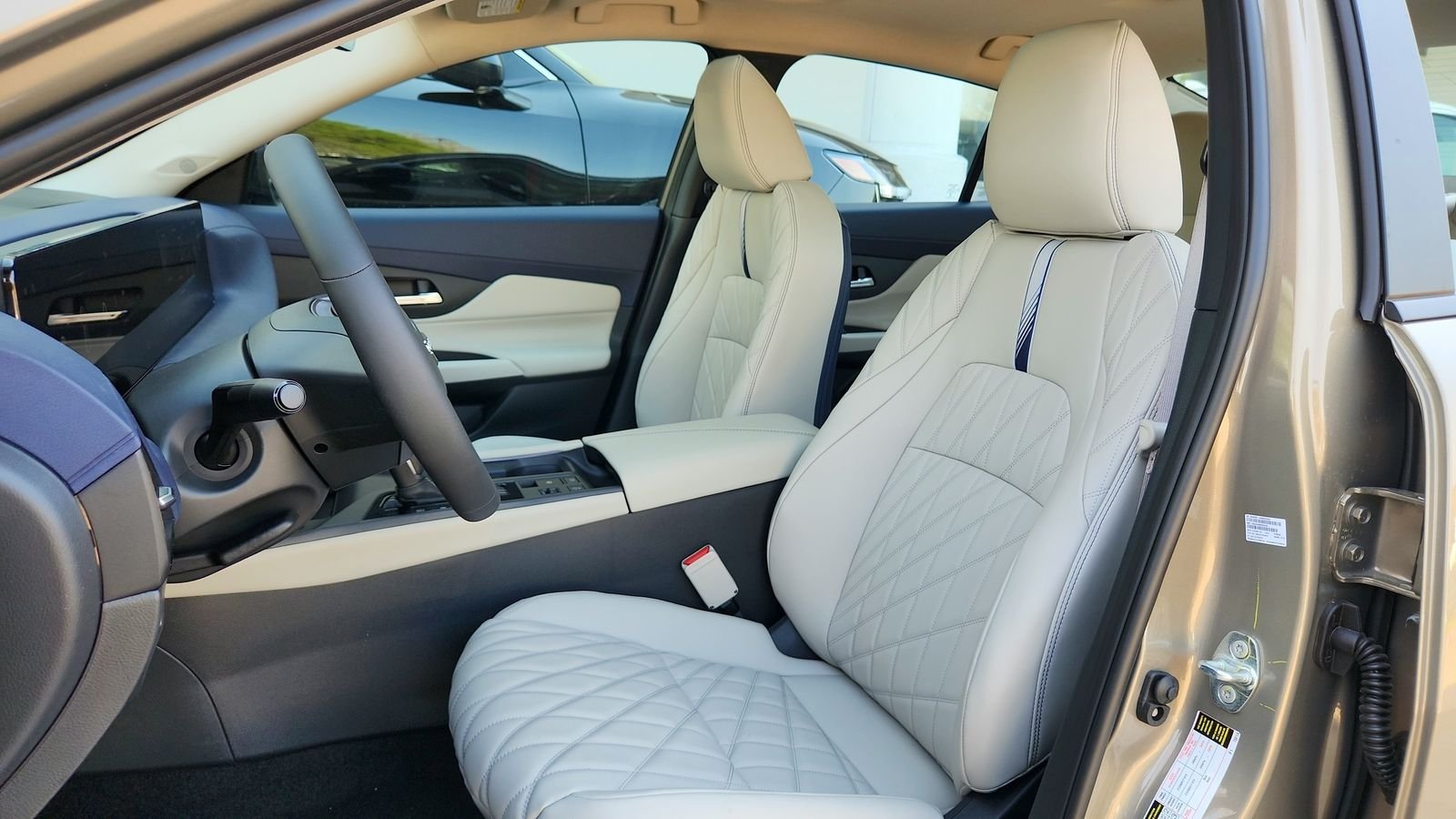 2026 Nissan Sentra SL - Photo 11