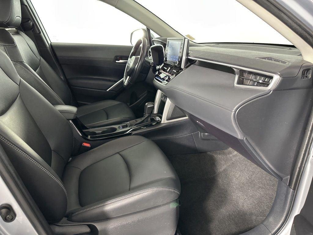 Certified Used 2022 Silver Toyota XLE image 26