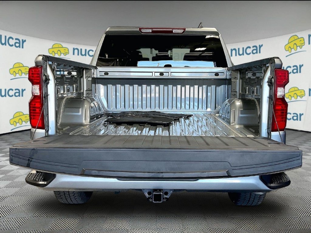Used 2023 Gray Chevrolet Custom image 30