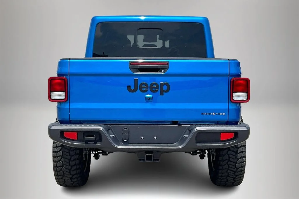 New 2025 Hydro Blue Pearl-Coat Exterior Paint Jeep High Tide image 3