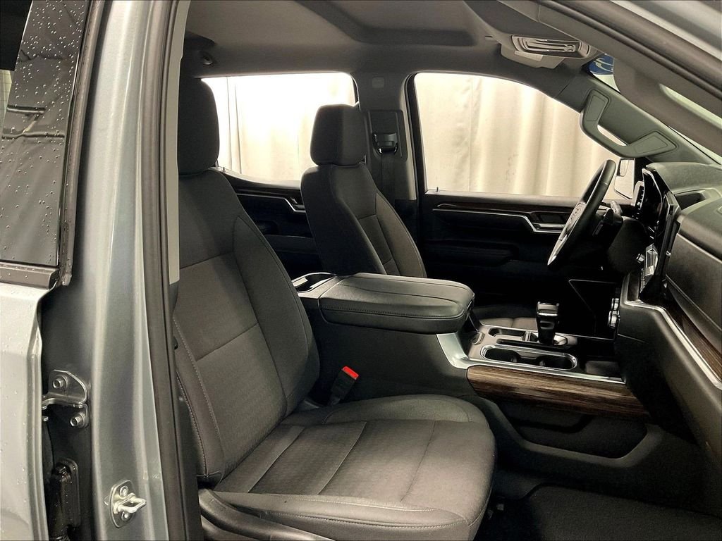 Used 2025 Gray GMC Elevation image 11