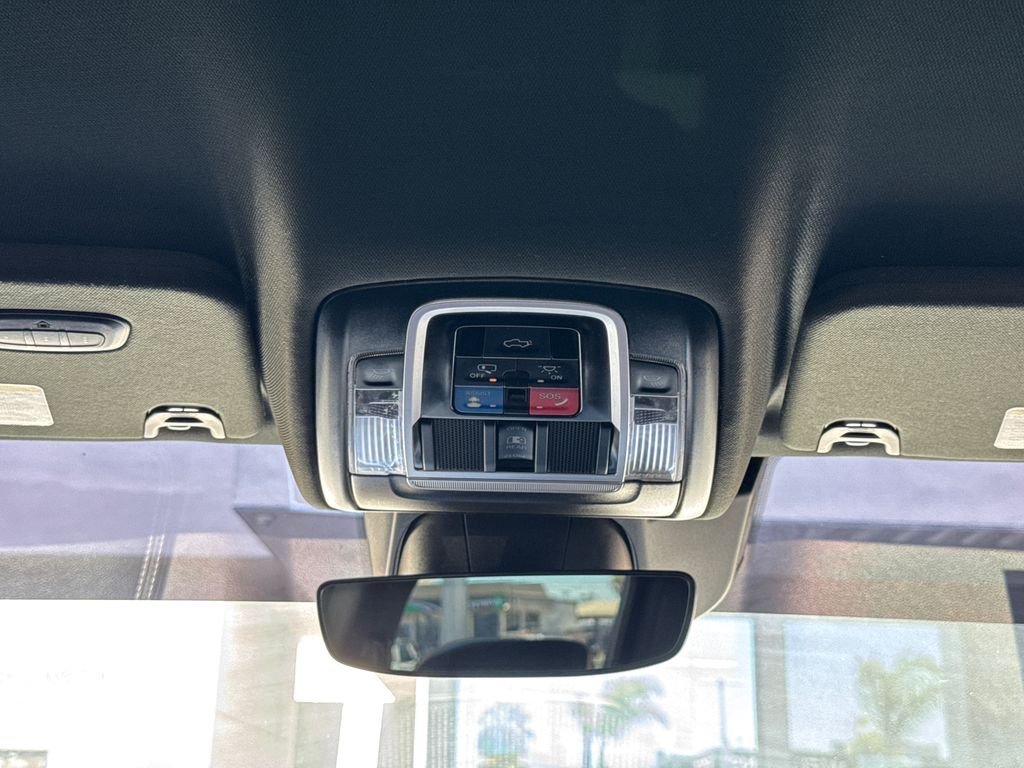 Used 2023 White Ram Laramie image 25