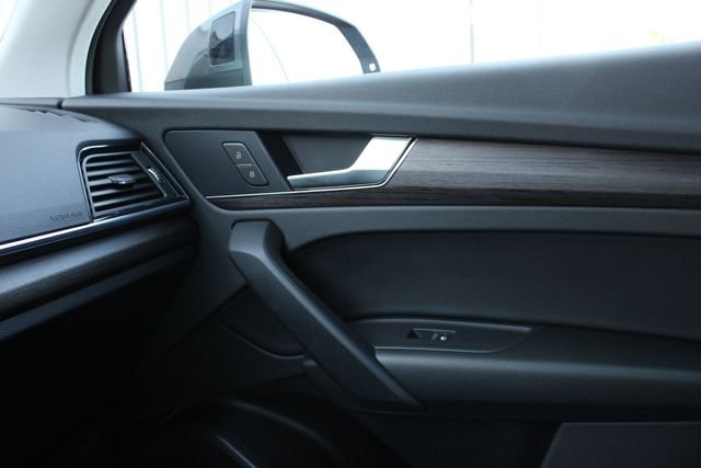 Used 2023 Daytona Gray Pearl Effect Audi 45 S line Premium image 22