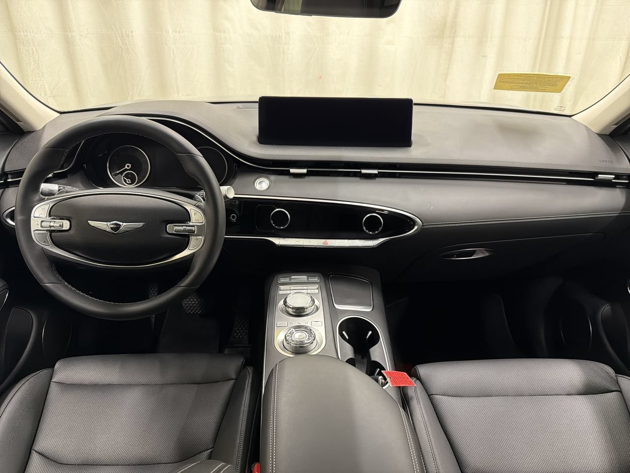 2024 GENESIS GV70 Standard - Photo 13