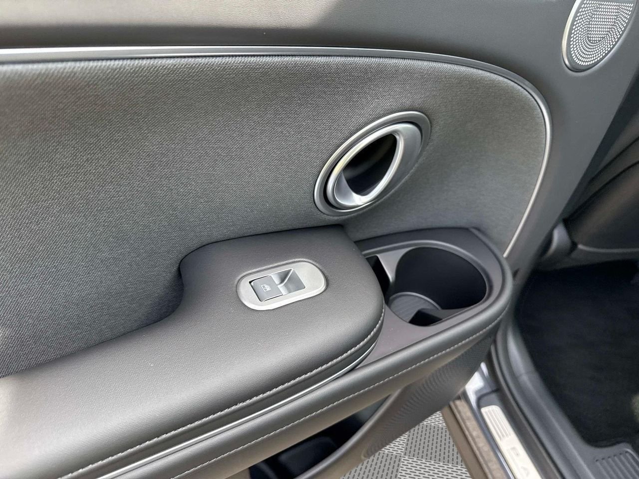 New 2026 Ecotronic Gray Pearl Hyundai Calligraphy AWD image 41