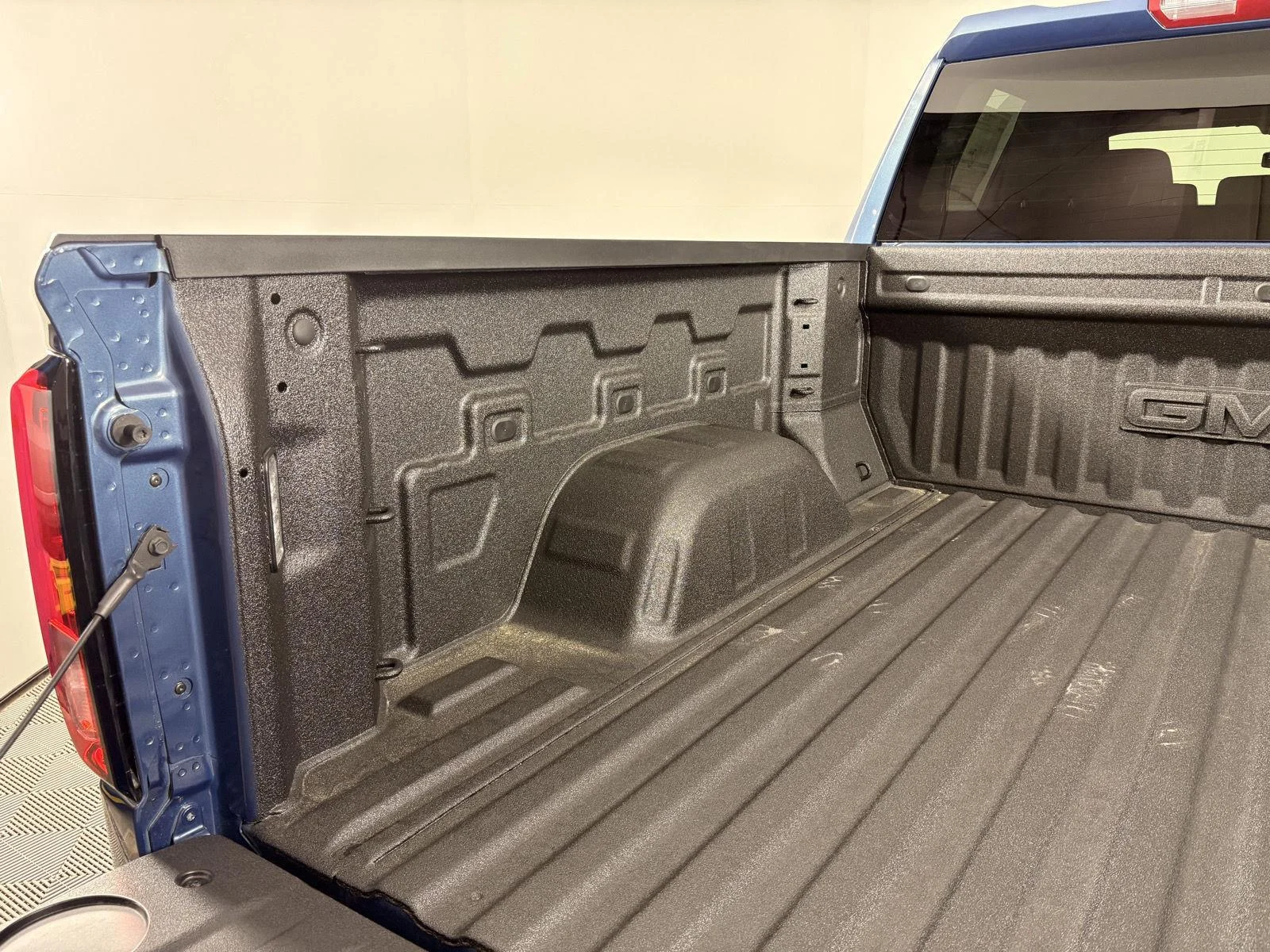 New 2026 Downpour Metallic GMC Elevation image 7