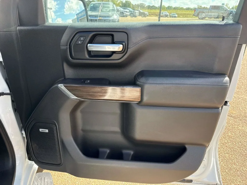 Used 2019 Beige Chevrolet RST image 18