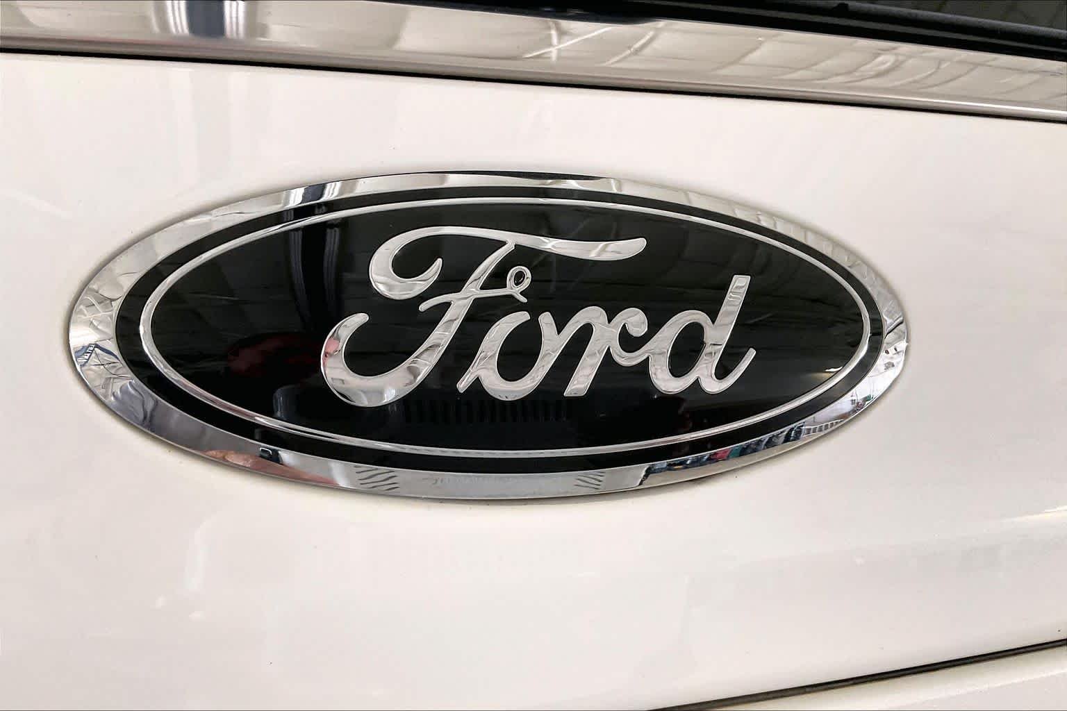 Used 2022 Star White Metallic Tri-Coat Ford Timberline image 31