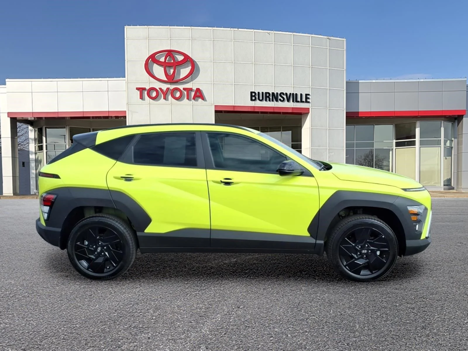 Used 2026 Hyundai Kona SEL Sport with VIN KM8HFCAB7TU424528 for sale in Burnsville, Minnesota