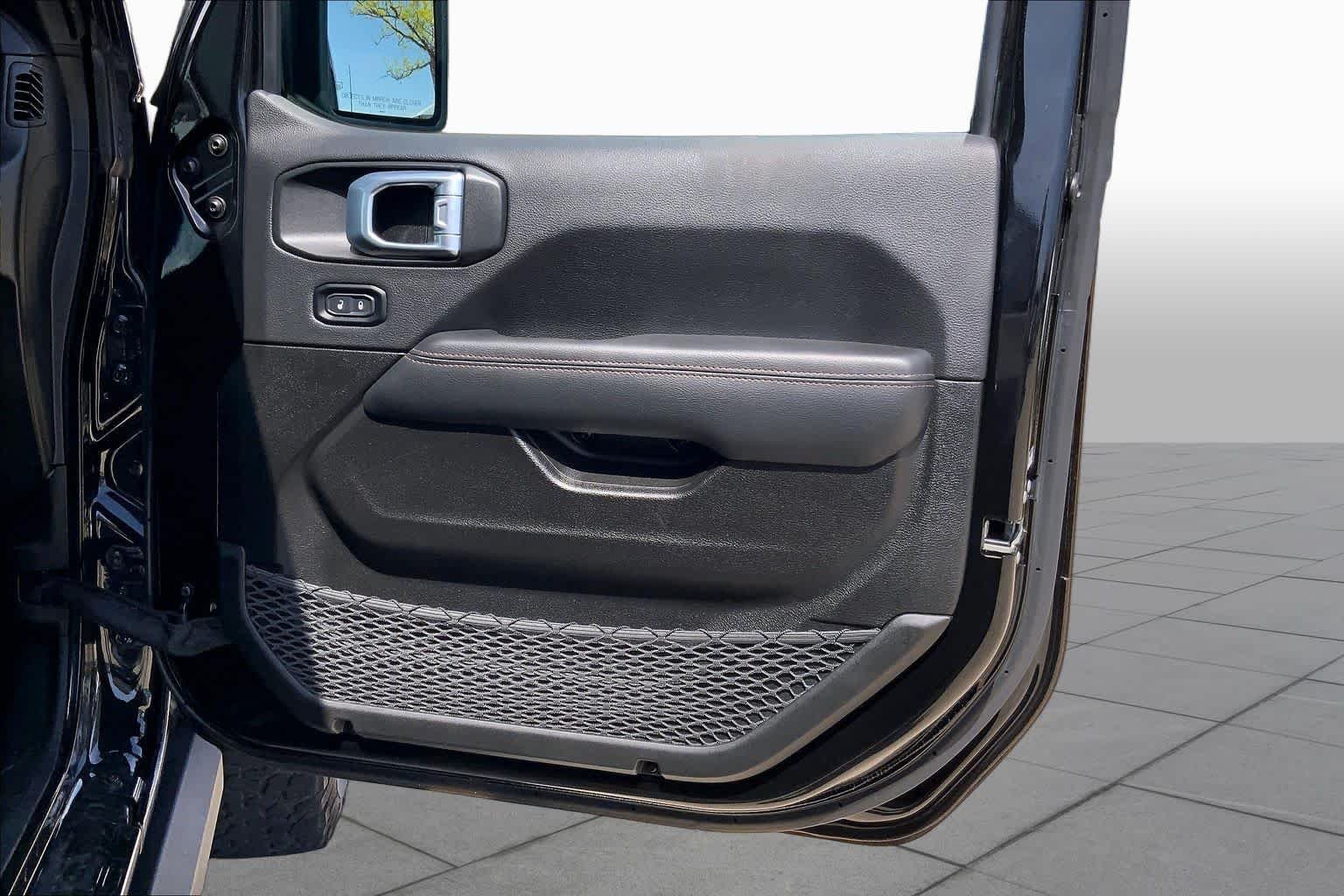 Certified Used 2023 Black Clearcoat Jeep Rubicon 392 image 32