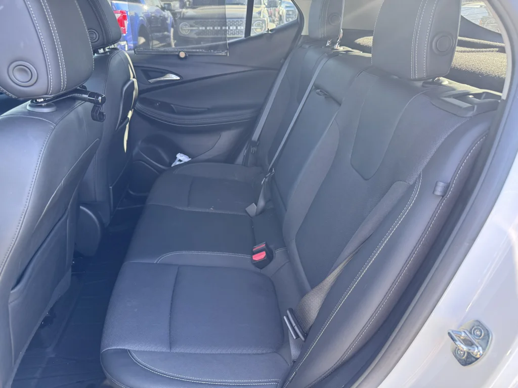 Used 2023 White Frost Tricoat Buick Select image 11