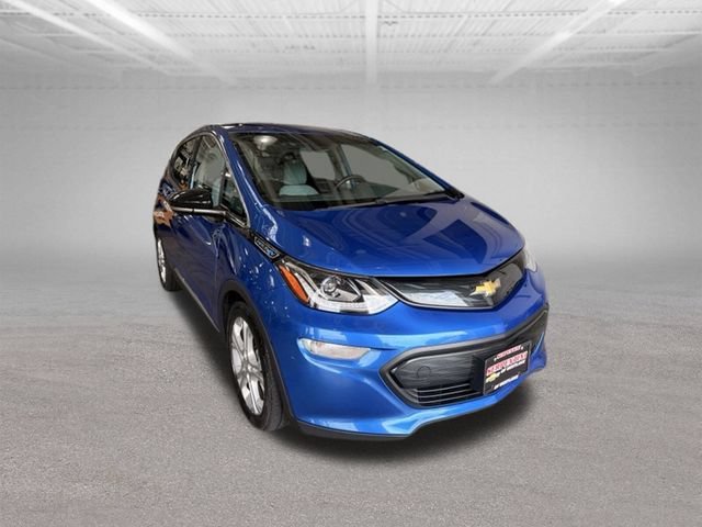 Used 2017 Includes (TUS) Black grille. Chevrolet LT image 3