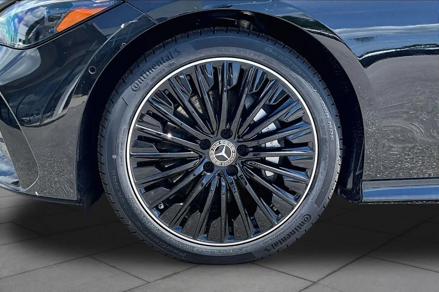 New 2026 Obsidian Black Metallic Mercedes-Benz CLE 300 image 18