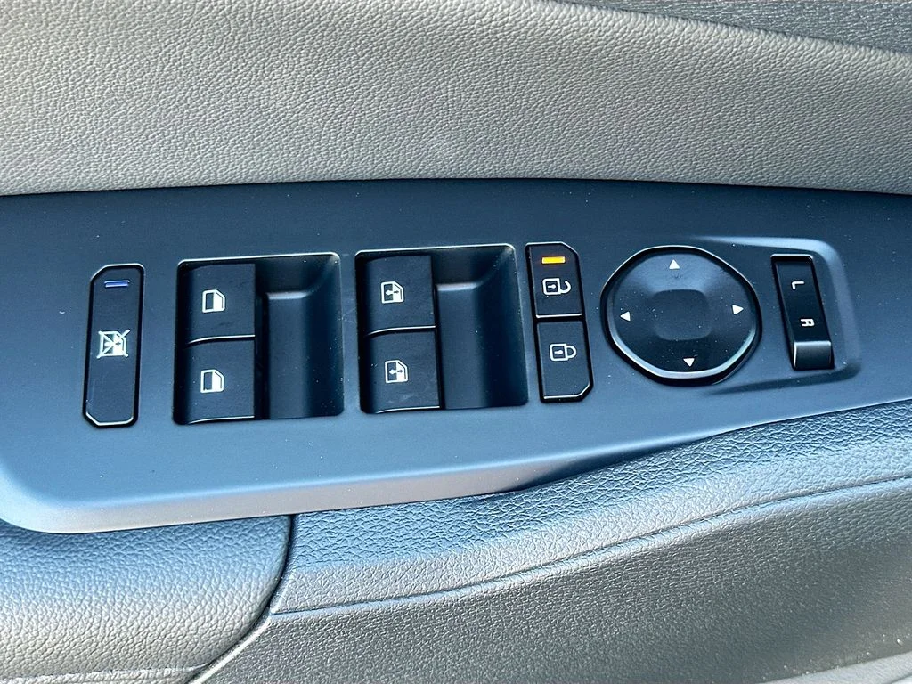 New 2026 Wolf Gray Kia EX image 17