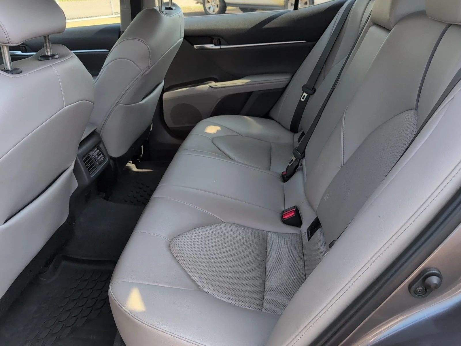 Used 2023 Predawn Gray Mica Toyota XLE image 32