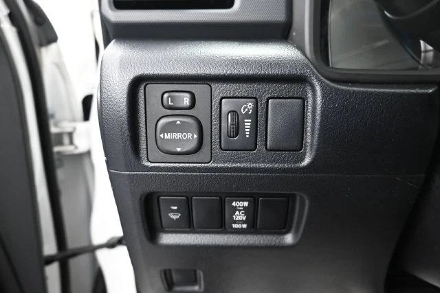 Used 2019 Super White Toyota SR5 image 13