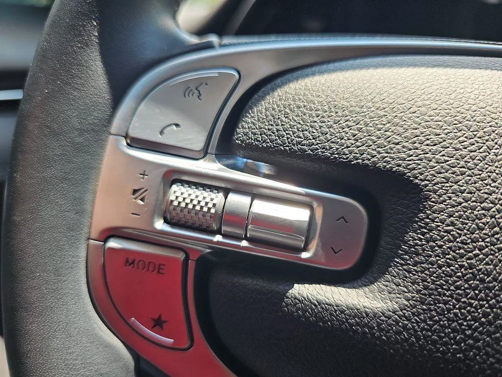 Used 2022 Red Genesis 2.5T image 16