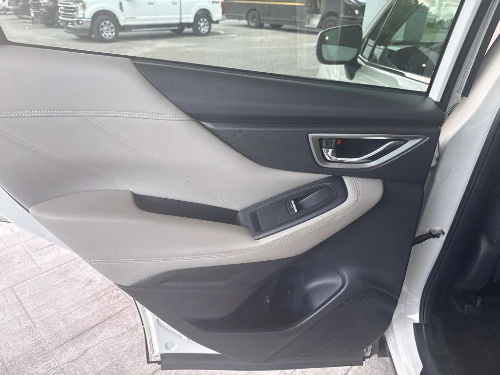 Used 2020 Crystal White Pearl Subaru Limited image 44