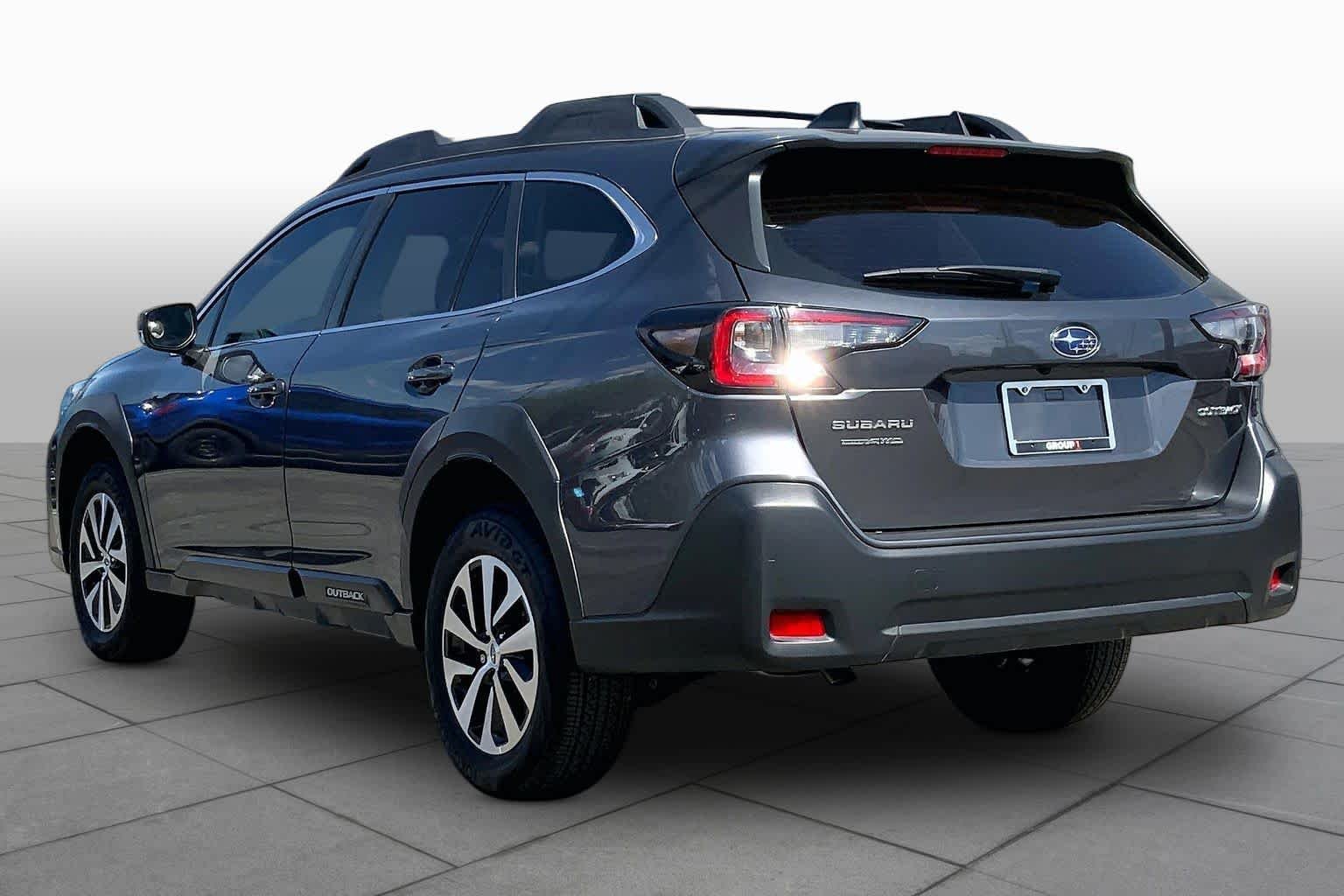 Used 2025 Magnetite Gray Metallic Subaru  image 10