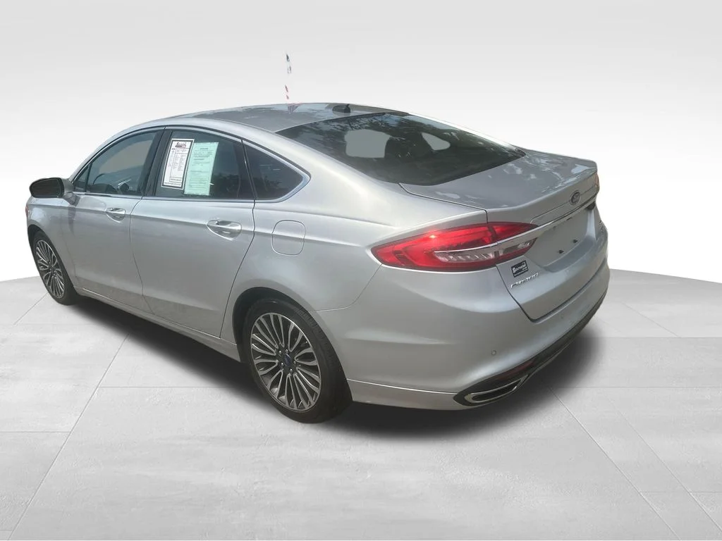 Used 2017 Silver Ford SE image 18