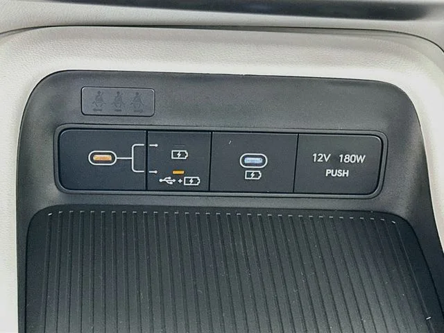 New 2027 Hyundai KONA SE